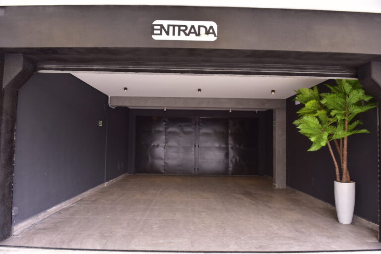 HALL-ENTRADA-scaled.jpg